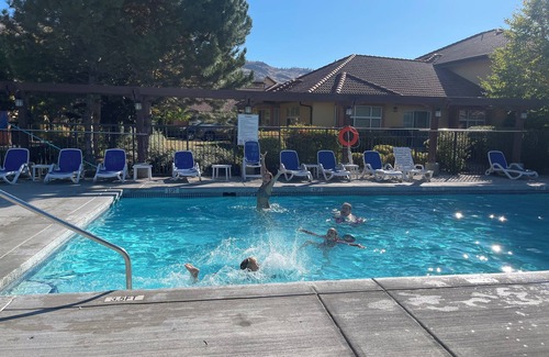 Okanagan-Similkameen House | Lakefront 2bedroom+den
