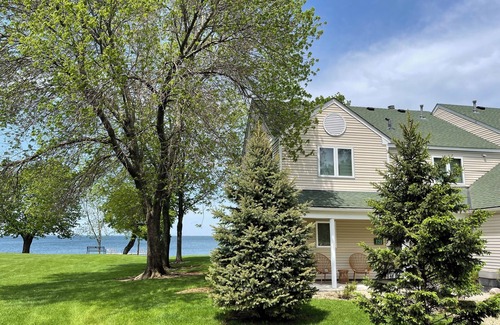 Onamia House | Lakefront 3-bedroom, end-unit, townhome