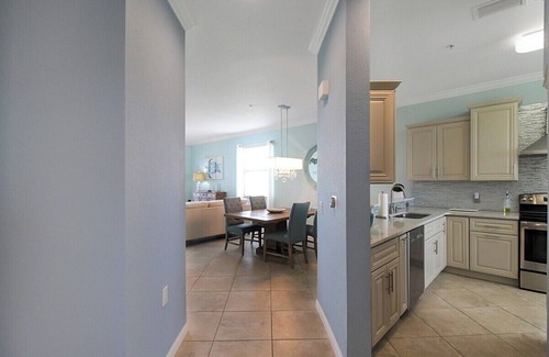 Bradenton Condo | Lakefront 3rd floor condo at River Strand Golf and Country Club - Fairway to Paradise