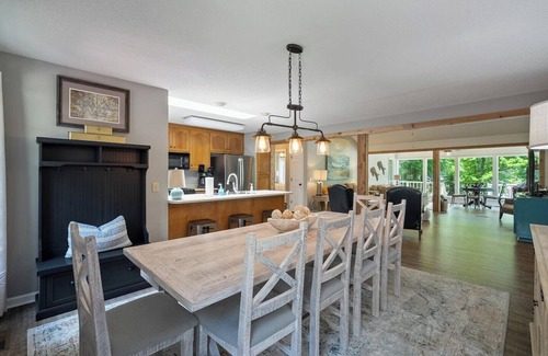 Crane Hill House | Lakefront 4 BR house with fire pit/2 KING BEDROOMS