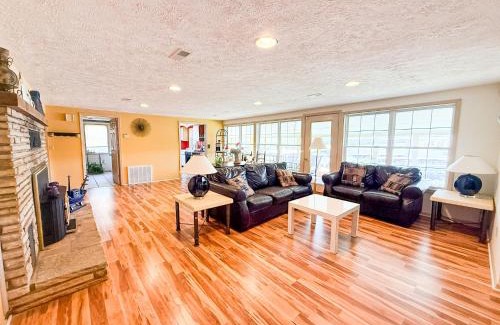 Osage Beach House | Lakefront 4bd25ba Grilldocksleeps 13pp