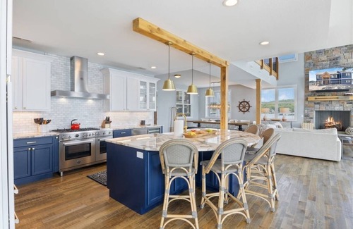 Gravois Mills House | Lakefront 5BR 6.5BA Home & Cabin amazing views