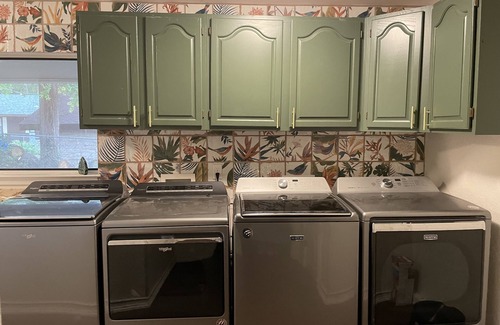 Gun Barrel City House | Lakefront, 8 beds, 3 bath, sleeps 18 , large living area, possible bunk room
