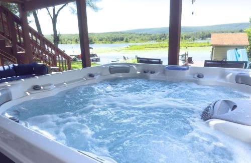 Lake Ariel House | Lakefront A-frame Hot Tub, Dock, Kayaks, Games