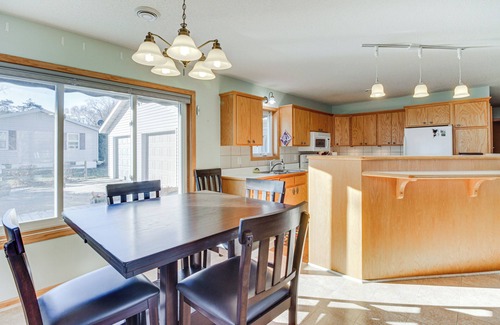 Aitkin House | Lakefront Aitkin Home w/Sunroom: Walk to Beach!
