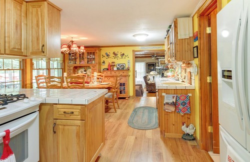 Longville Cabin | Lakefront Backus Cabin with Gazebo & Gas Grill!