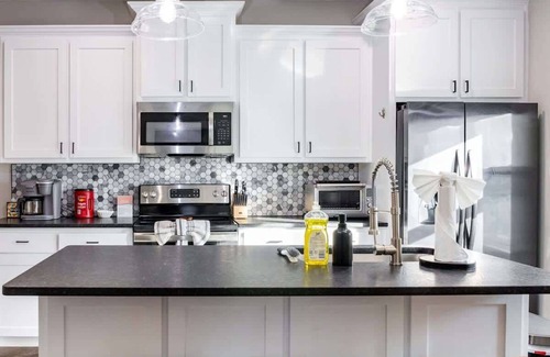 Pottsboro House | Lakefront Bliss: 3BR Home Near Marina & Beaches