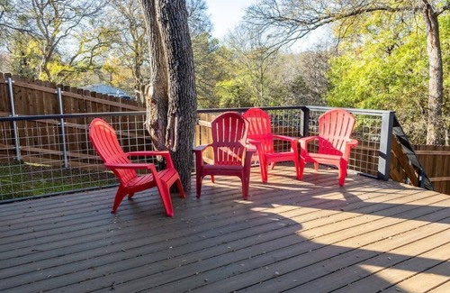 Pottsboro House | Lakefront Bliss: 3BR Home Near Marina & Beaches