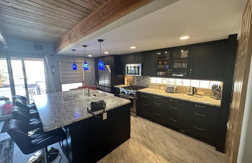 Markerville House | Lakefront Blue HousennLicense # STAR-04596