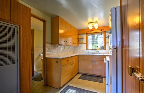 Branch Cottage | Lakefront Branch Cottage w/Dock, Kayaks & Grill!