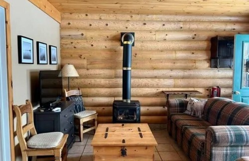 Unorganized Centre Parry Sound Cabin | Lakefront Cabin #4 - 4 Season - Sleeps 7