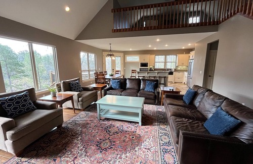 Bella Vista House | Lakefront Cabin, Bella Vista Lake Rayburn Dock, MTB and family friendly