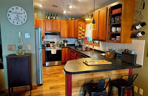 Sarona Cabin | Lakefront Cabin on Long Lake – 3BR w/Dock, Kayaks, Games & VIEWS!