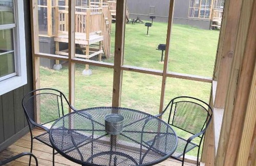Mead House | Lakefront Cabin - Texoma Coast - 14