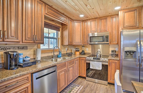 Trenton Cabin | Lakefront Cabin w/Deck, Fire Pit in Trenton!
