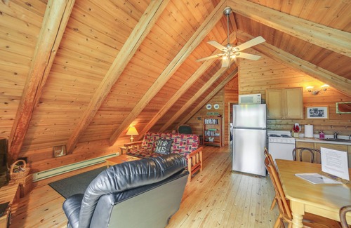 Wetmore Cabin | Lakefront Cabin w/Dock & Trails, Mins to Town!