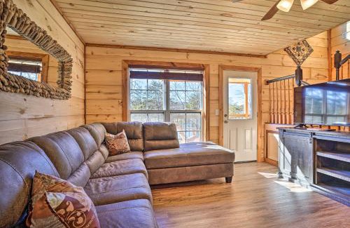 Trenton House | Lakefront Cabin with Deck, Fire Pit in Trenton!