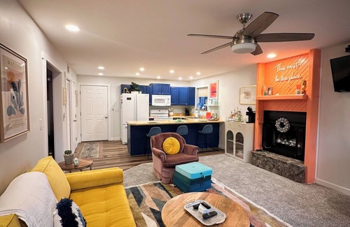 Village of Four Seasons Apartment | Lakefront Condo, 2 Bed, 2 Bath-Sleeps 6, Pool, Hot Tub, Tennis Courts, Swim Dock, WIFI