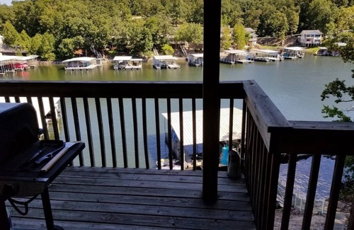 Osage Beach Condo | Lakefront Condo 2 Bed 1 Bath