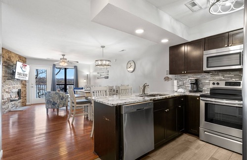 Indian Point Condo | Lakefront Condo, 2 min to Silver Dollar City! Ticket Deals & Resort Perks