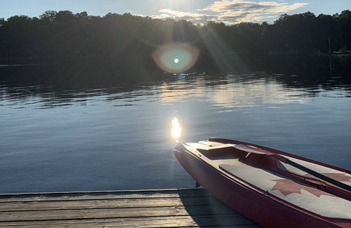 Kawartha Lakes Cabin | Lakefront cottage on quiet lake with private dock