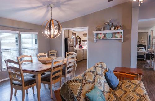 Mead House | Lakefront Cottage - 25