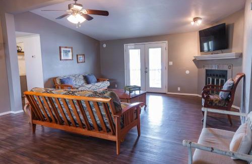Mead House | Lakefront Cottage - 25