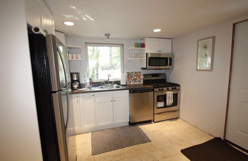 Manitou Beach Cottage | Lakefront Cottage in Manitou Beach