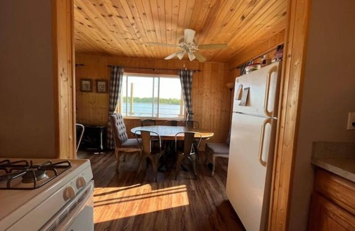 Ogemaw County House | Lakefront Cottage Near Rifle River With Dock