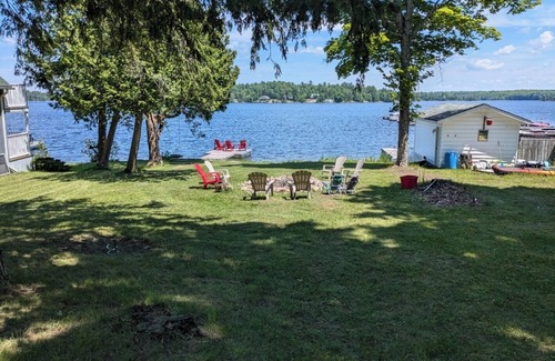 Kawartha Park Cabin | Lakefront cottagenTrue cottage charm.wide open lake views