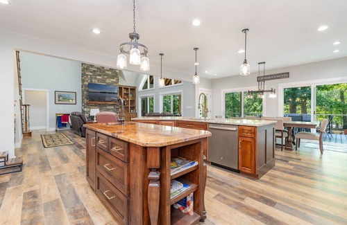 Littleton House | Lakefront: Dock, Firepit, Kayaks, Grill, Sleeps 13