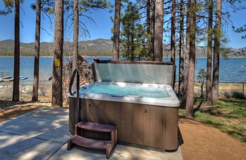 Patton Cabin | Lakefront, Dock, Hot Tub, Swingset, Deck Views | Classic Lake House by AvantStay