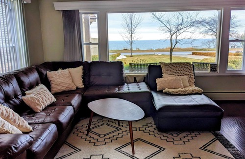 Caseville House | Lakefront Escapen