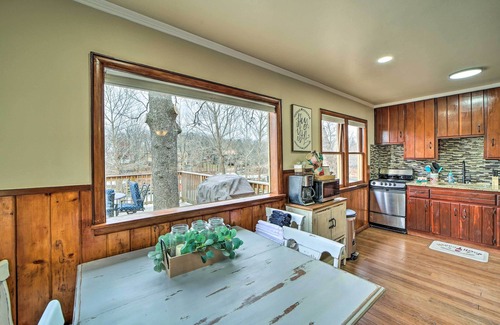 Tia Juana Cabin | Lakefront Eucha Escape w/Views & Boat Slip!