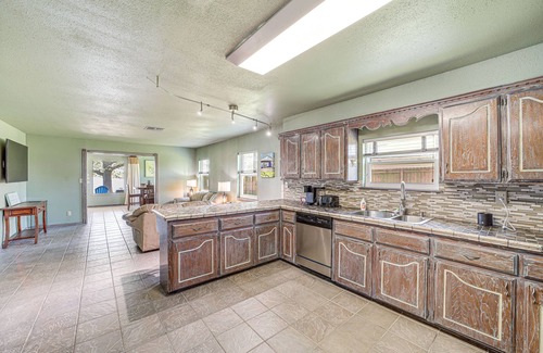 Longtown Cabin | Lakefront Eufaula Cabin w/Fire Pit & Private Dock