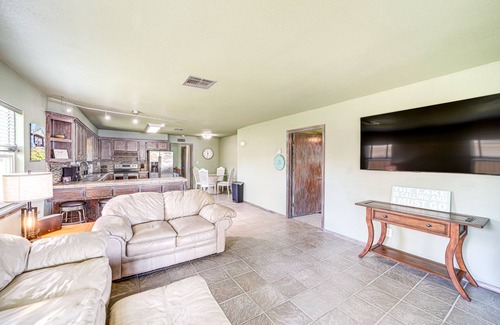 Longtown Cabin | Lakefront Eufaula Cabin w/Fire Pit & Private Dock