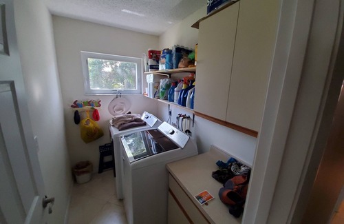 Laurel House | LAKEFRONT-FREE KAYAKS, BICYCLES, PADDLEBOARDS-WALK, BICYCLE, OR PADDLE TO BEACH