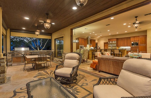 Horseshoe Bend Estates House | Lakefront Gem On Lake Austin