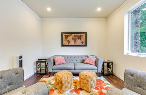 Shelton House | Lakefront Gem with Deck and Grill in Shelton