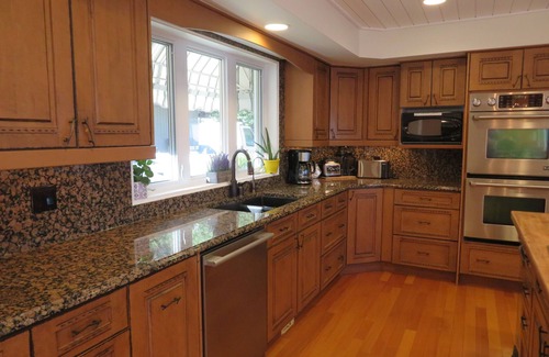 Bobcaygeon Cottage | Lakefront Getaway just steps to the water, with games, docks, kayaks, and more!