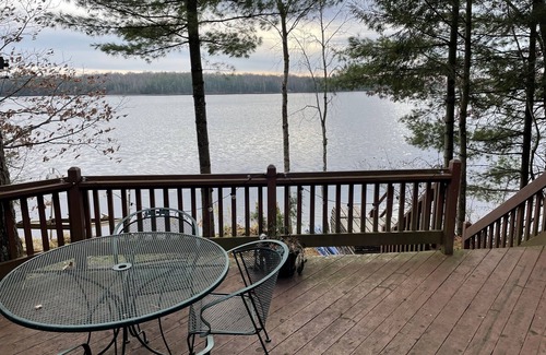Lac du Flambeau House | Lakefront Hemlock house on 3 acres, 5-Bdrm retreat on private lake, near casino