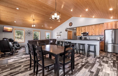 Hancock House | Lakefront home, Beach, Hot tub, Sunsets, Firepit, near McLain State Park