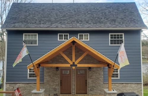 Kingsley House | Lakefront home. Close to elk mountain ski. Swim tube boat fish. summer fun!