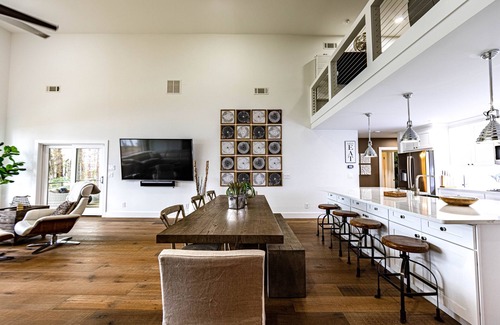 Misty River House | Lakefront Home on Lake Oconee with Salt Water Pool and Hot Tub