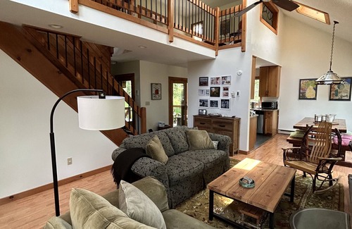 Highland Lake House | Lakefront home on five acres