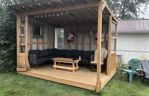Division No. 11 Cabin | Lakefront home on Wizard Lake