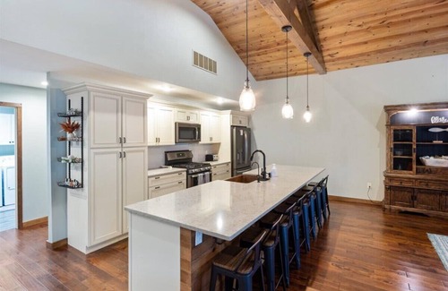 Camdenton House | Lakefront Home Private Dock Close to State Park