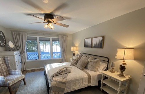 Lac du Flambeau House | Lakefront Home On Fence Lake