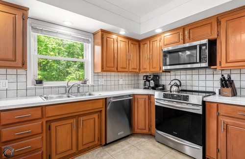 Bella Vista House | Lakefront Home w/Private Dock & MTB Trails Minutes from Bentonville