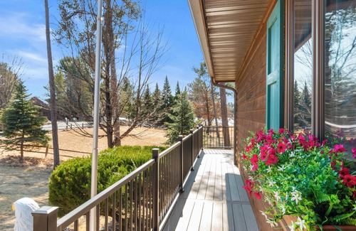 Nekoosa House | Lakefront Home w/sandy beach near WI Dells! Make forever family memories here!